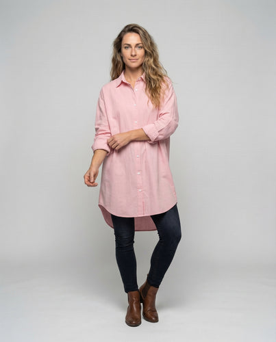 Damen lässiges Hemdblusenkleid im Oversize-Schnitt.