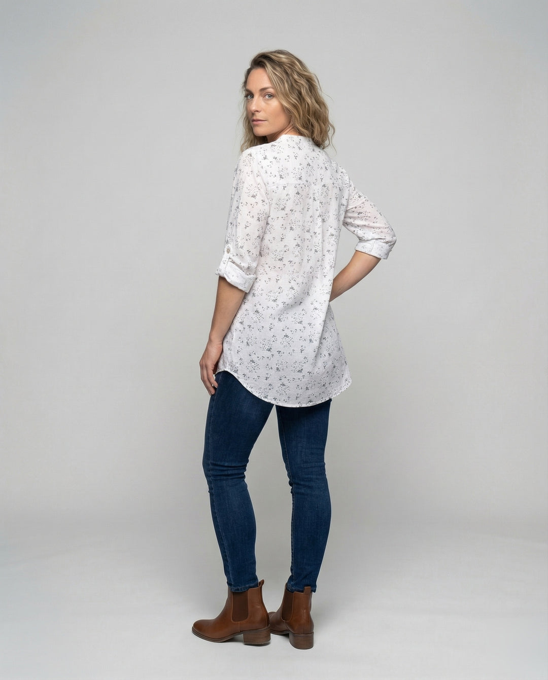 Damen leichte Leinen-Tunika mit floralem Print.