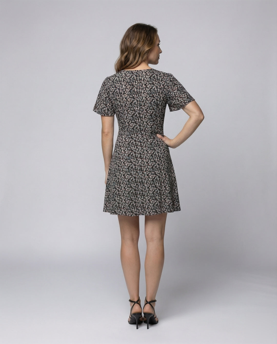 Damen Wickel-Minikleid mit Flatterärmeln