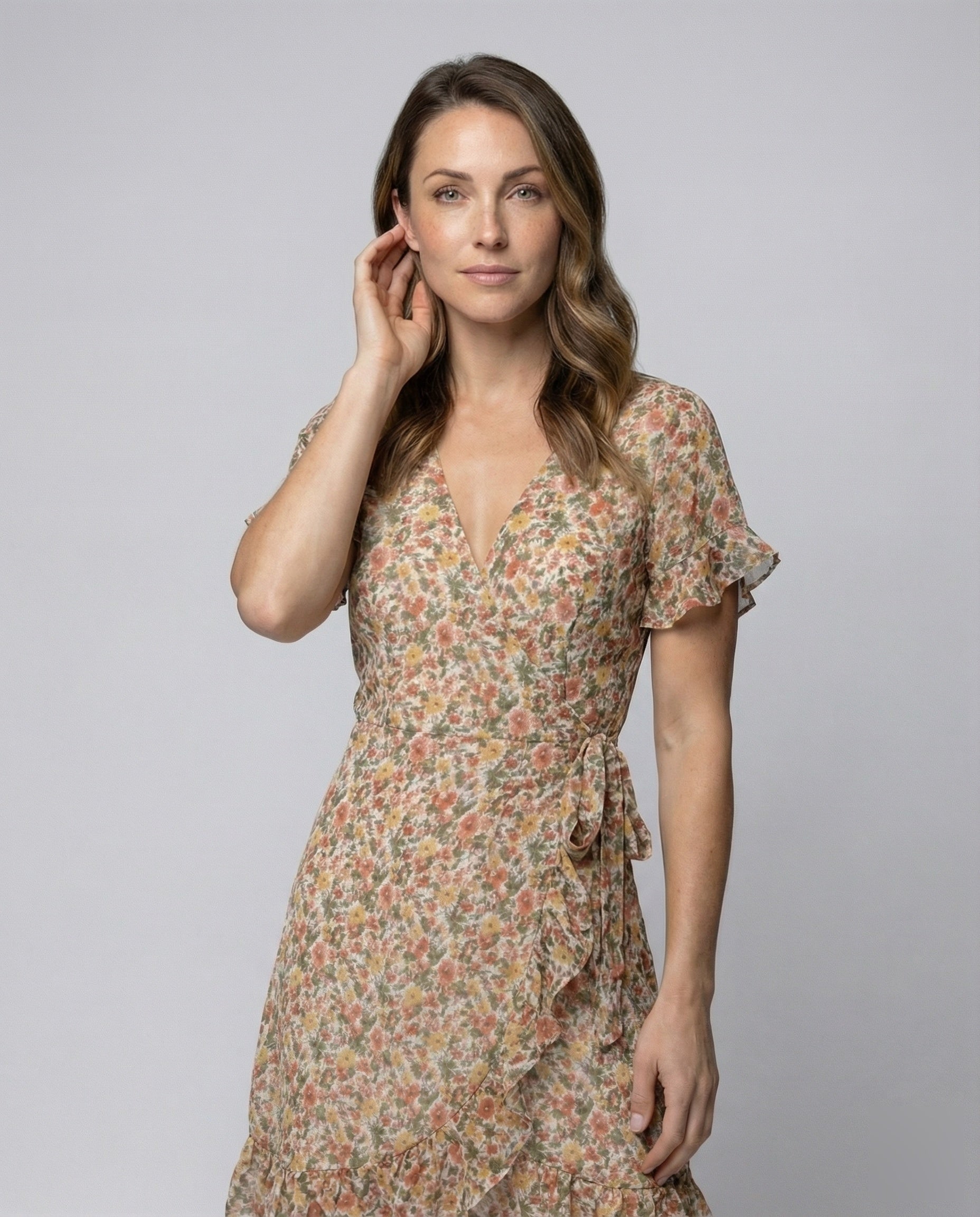 Damen Wickelkleid mit asymmetrischem Rüschensaum