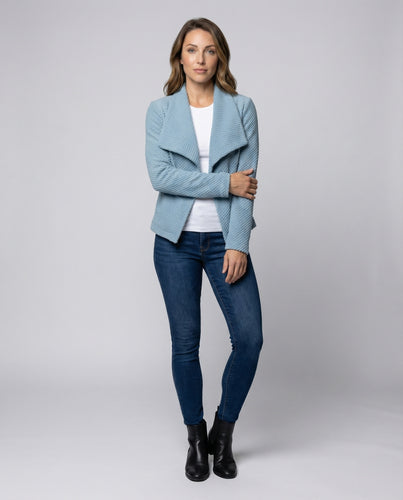 Damen Bouclé-Kurzcardigan mit Wasserfallkragen