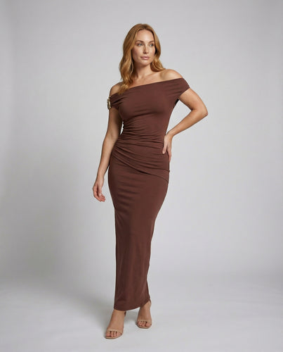 Damen figurbetontes Abend-Maxikleid mit Carmen-Ausschnitt