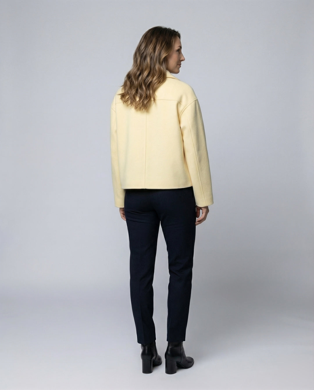Product 15550452465994 - back_view