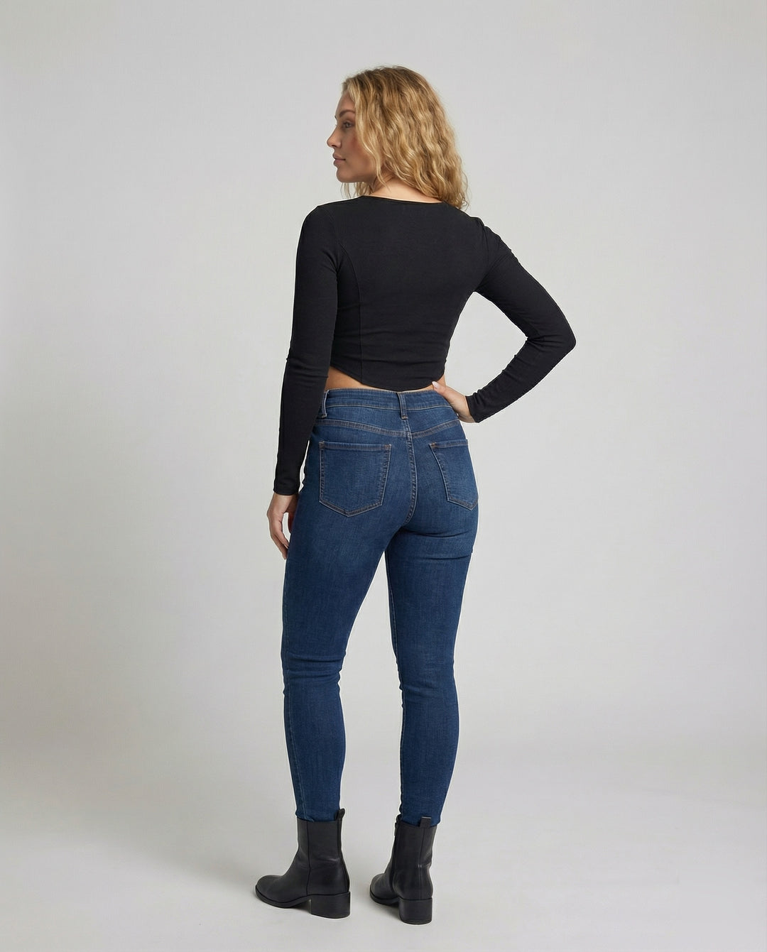 Product 15550482678090 - back_view