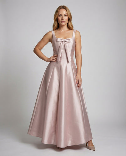 Damen tailliertes Satin-Ballkleid mit Brustschleife