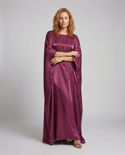 Damen fließendes Capekleid mit U-Boot-Ausschnitt