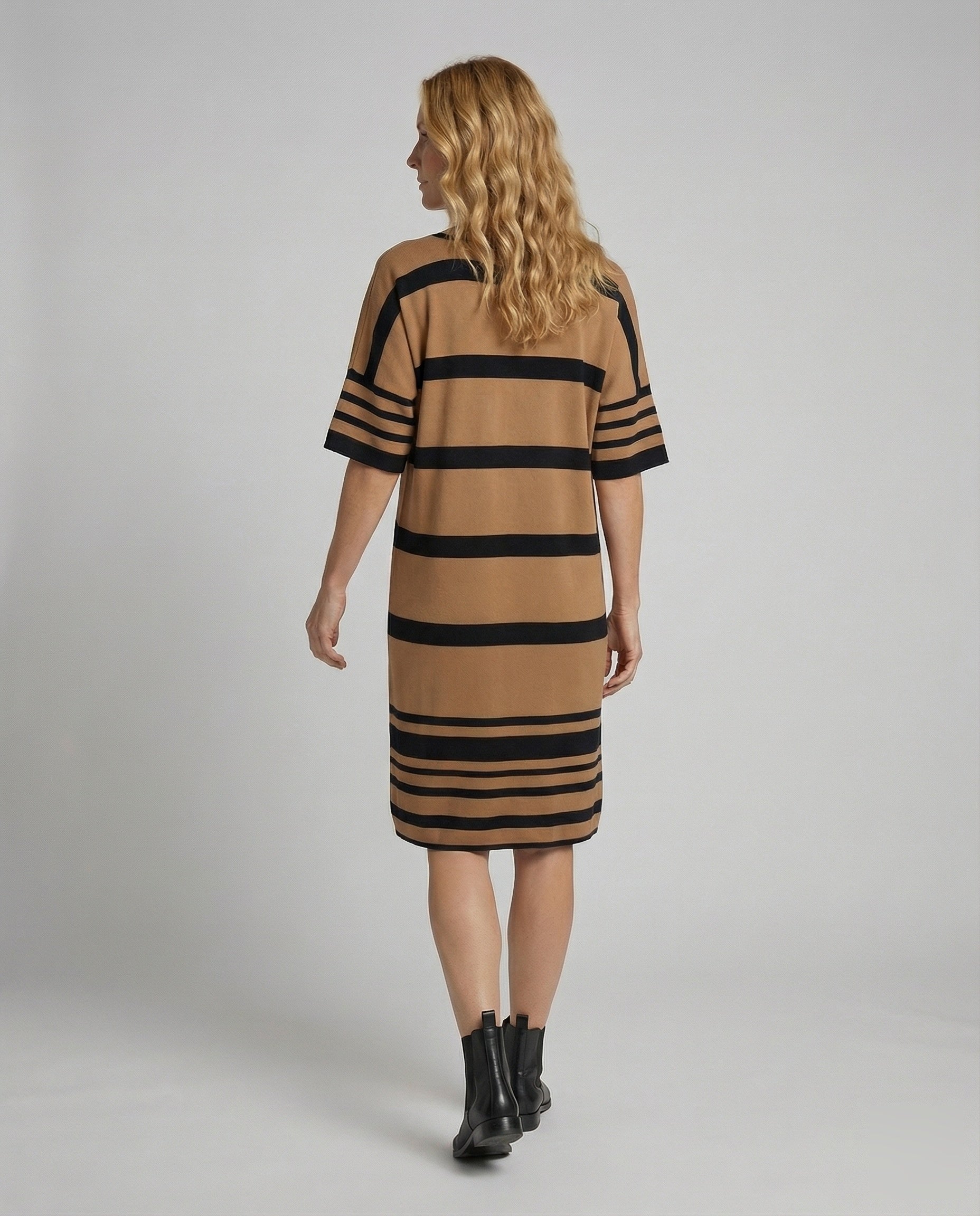 Product 15552443547978 - back_view