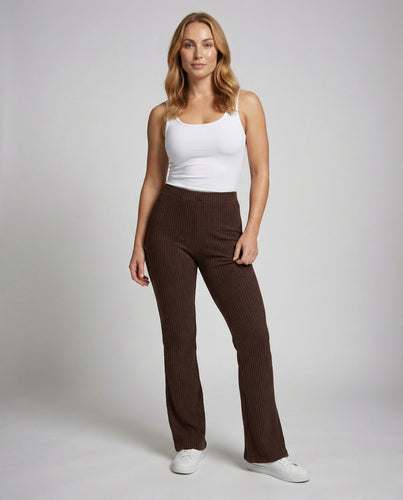 Damen hochgeschnittene Lounge-Hose mit Ausstellbein