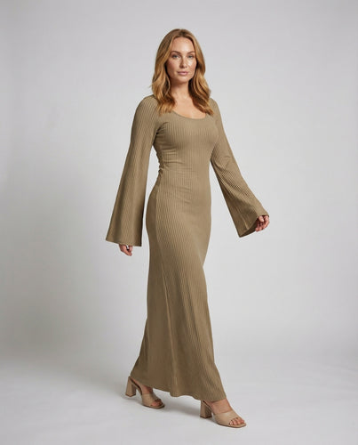 Damen Rippfeinstrick-Maxikleid mit Trompetenärmeln