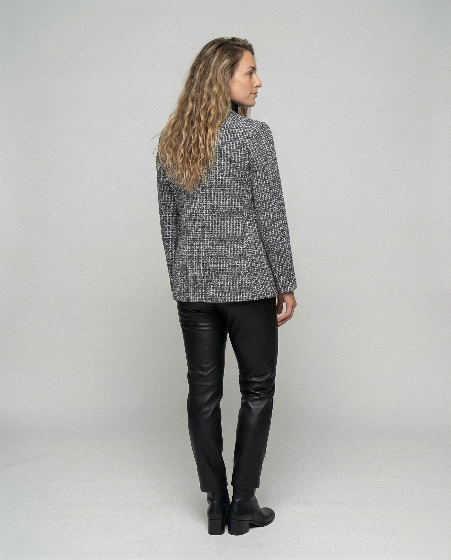 Product 15554198438218 - back_view