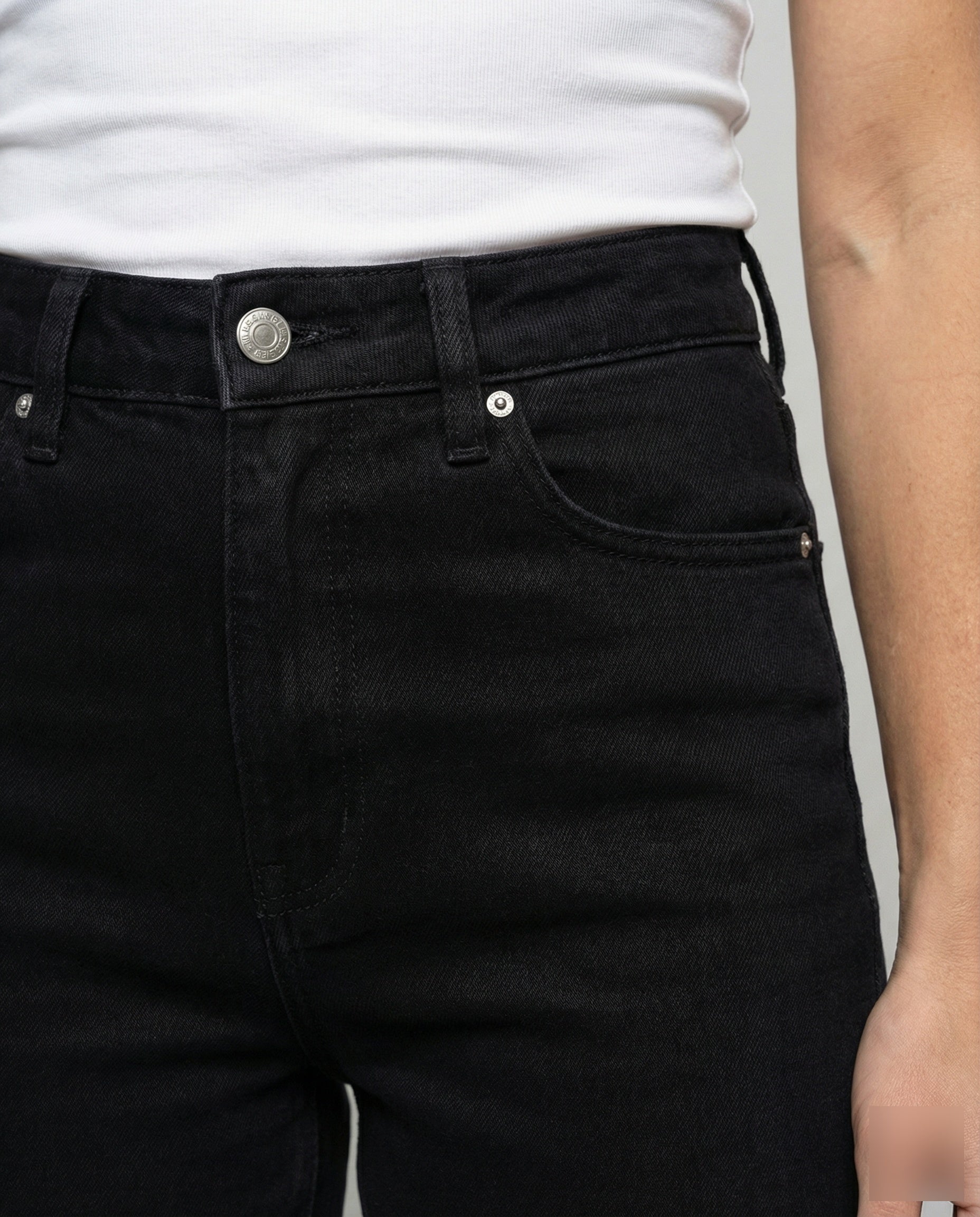 Product 15554211676490 - close_up_detail