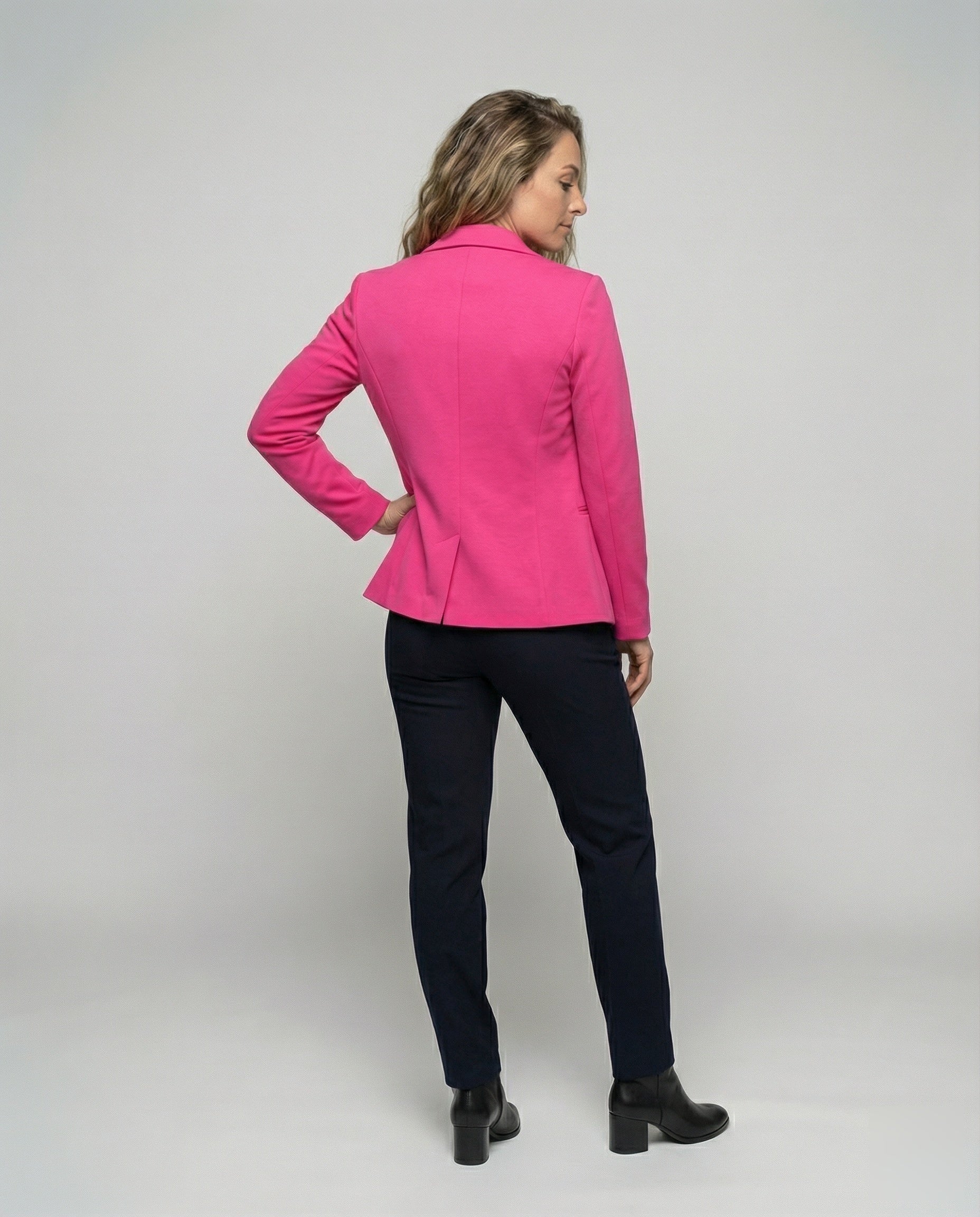 Product 15554224750922 - back_view