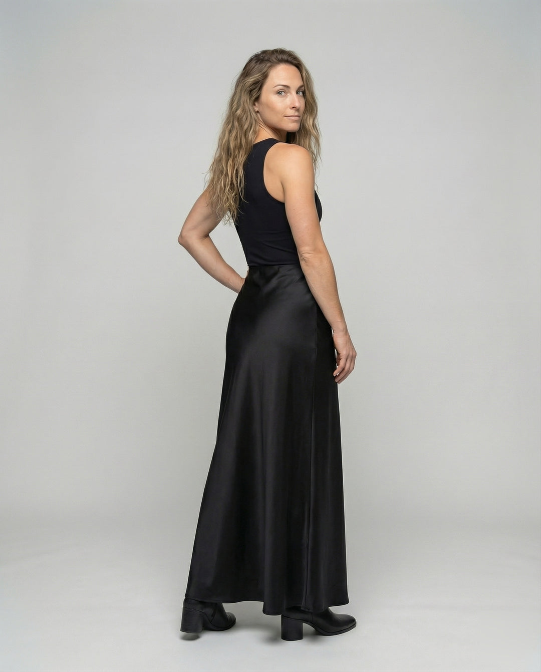Product 15554224783690 - back_view