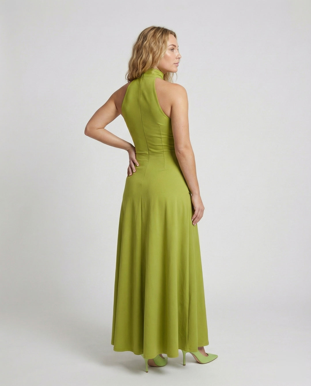 Product 15560938815818 - back_view