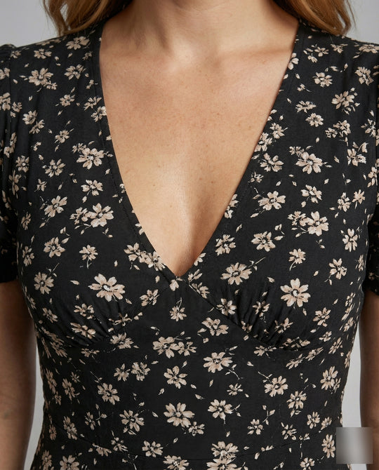 Product 15560991637834 - close_up_detail