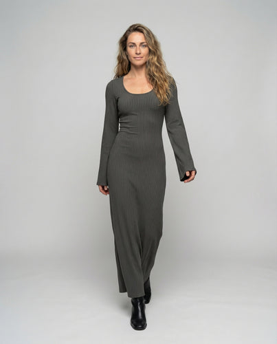 Damen Bequeme Glockenärmel Rippstrick-Midikleid