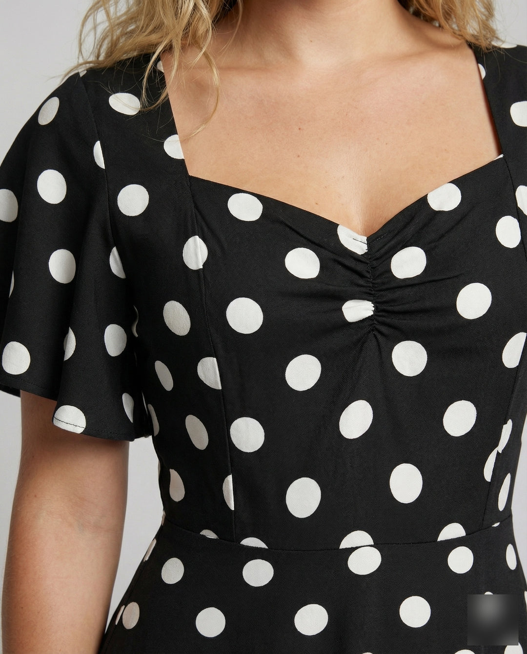 Product 15561008447818 - close_up_detail
