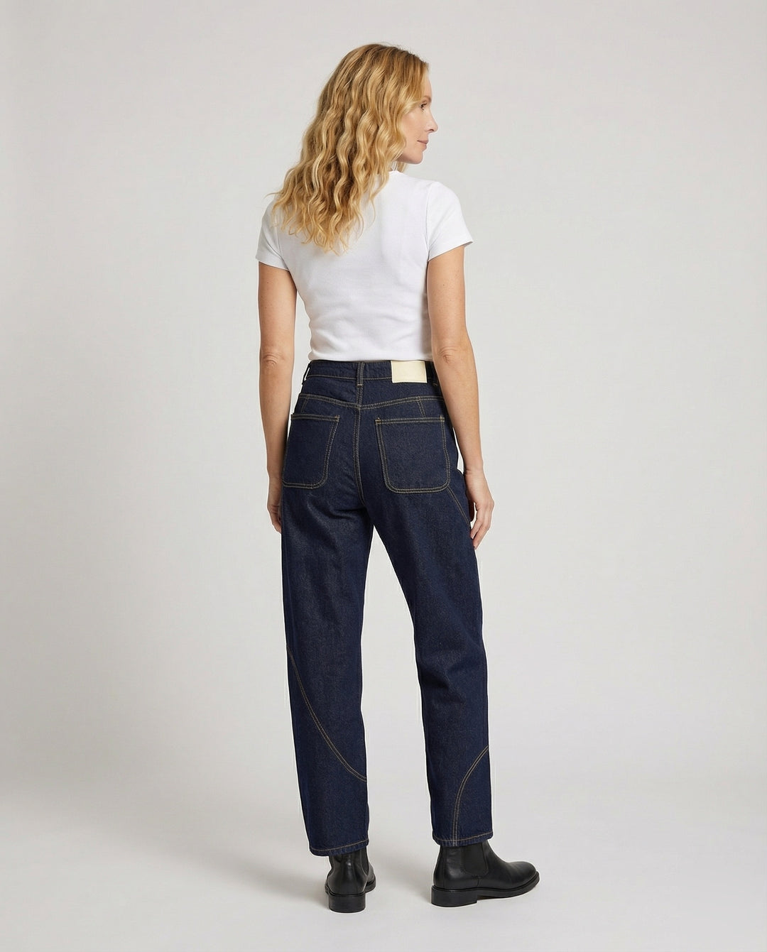 Product 15564283380042 - back_view