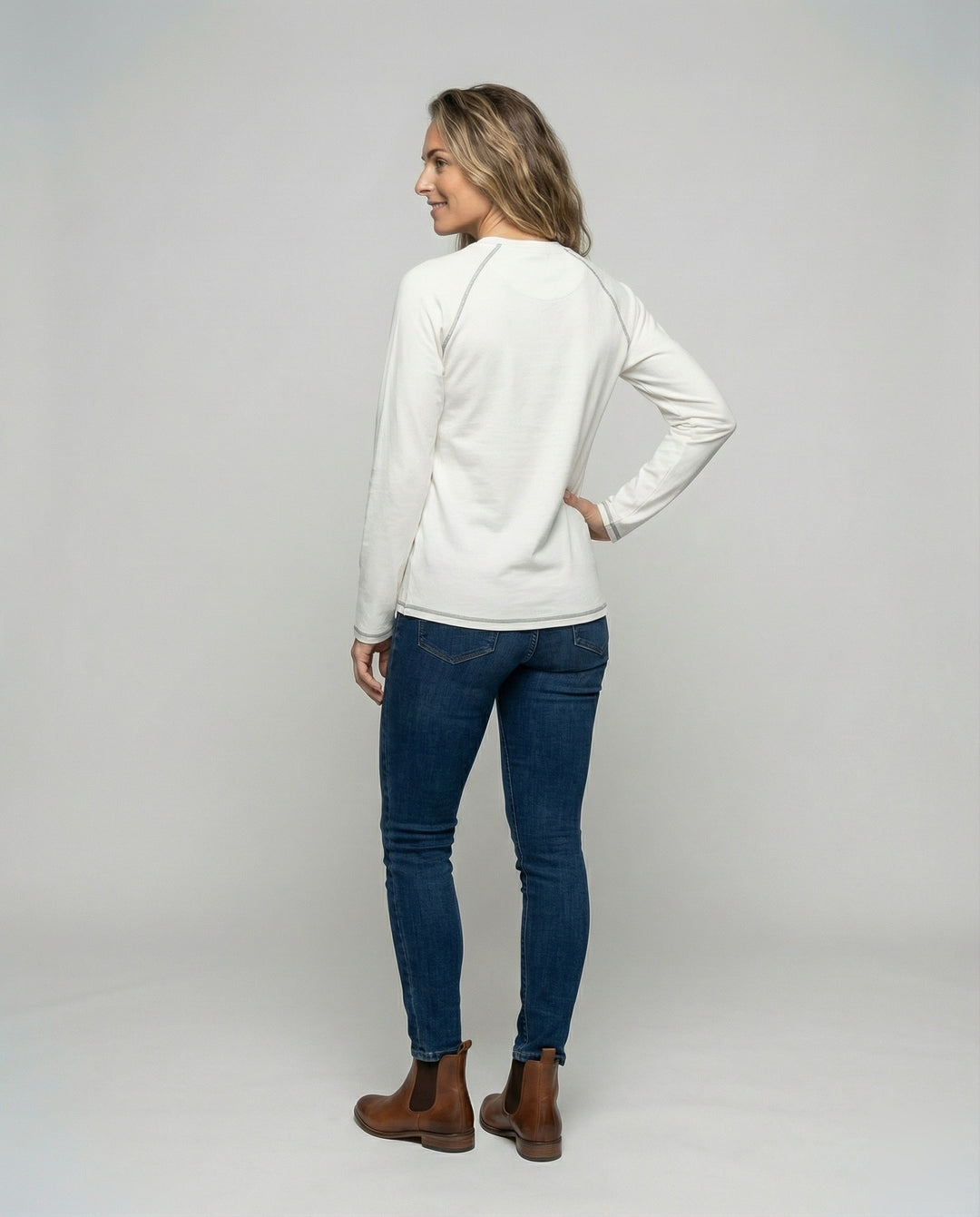 Product 15564317294922 - back_view