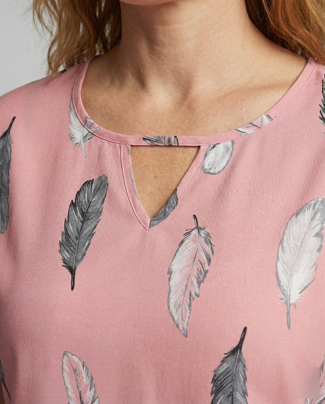 Product 15564320702794 - close_up_detail