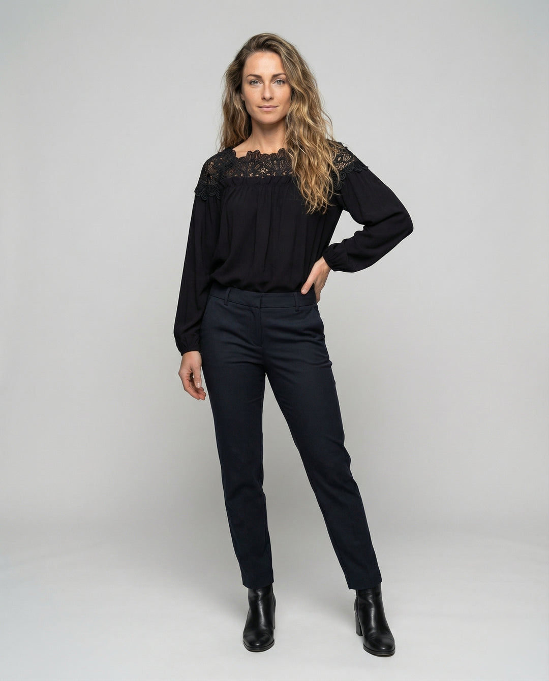 Product 15564322832714 - full_body_front