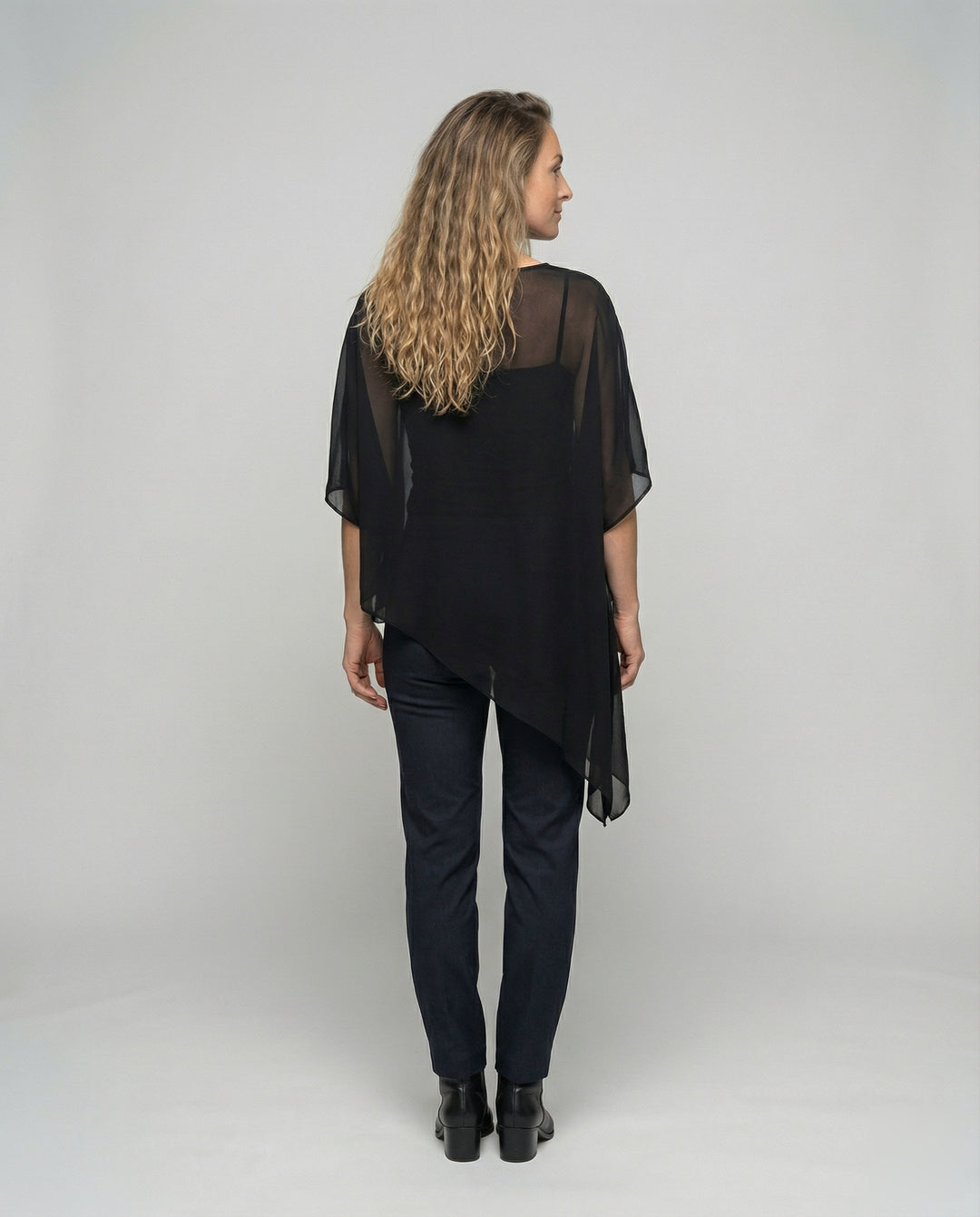 Product 15564322931018 - back_view