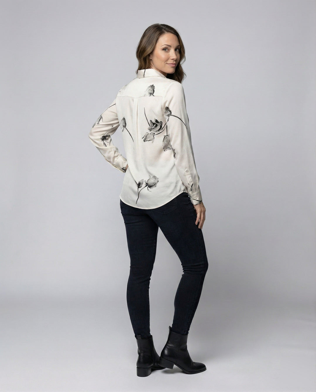 Product 15564329484618 - back_view