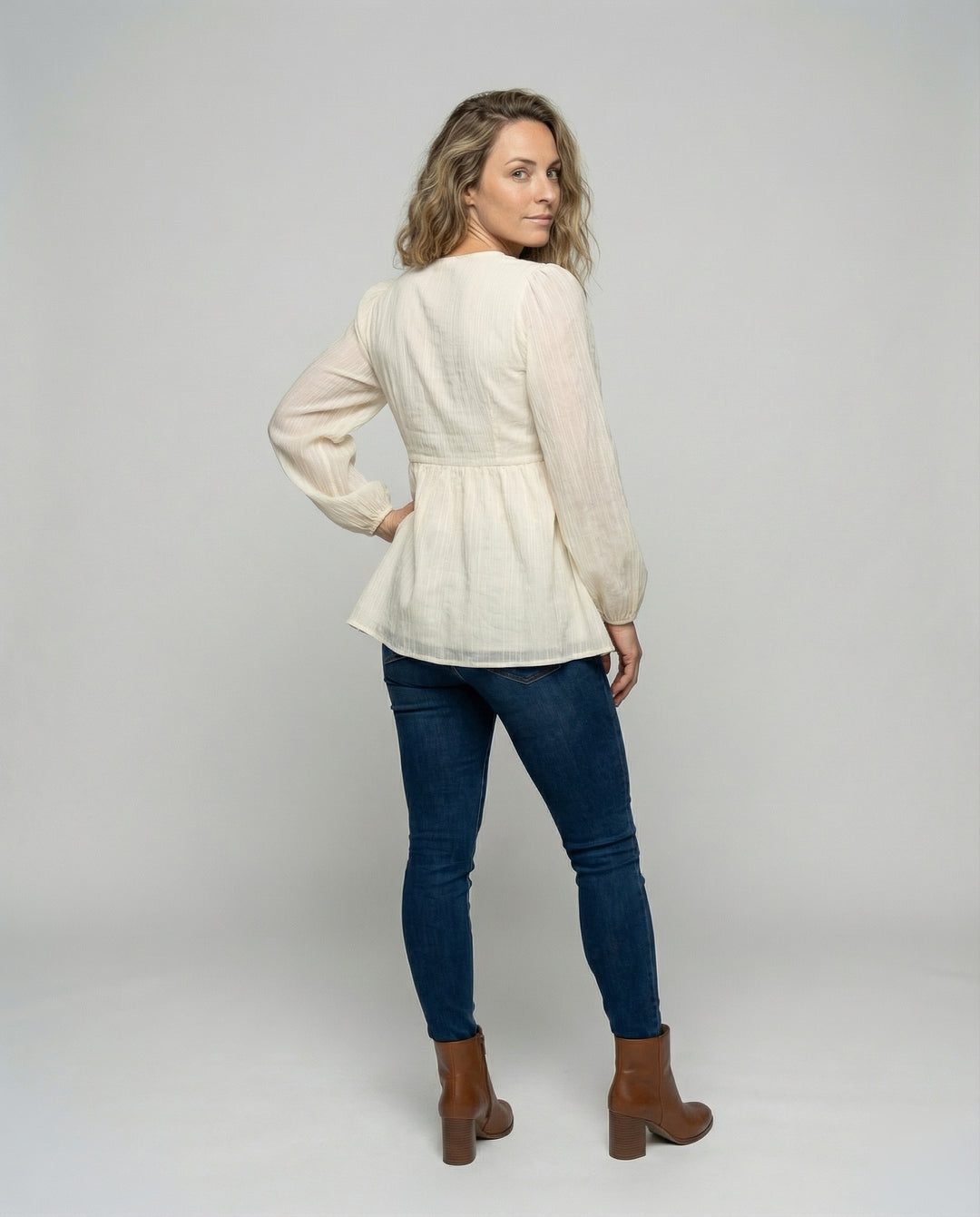 Product 15564330467658 - back_view