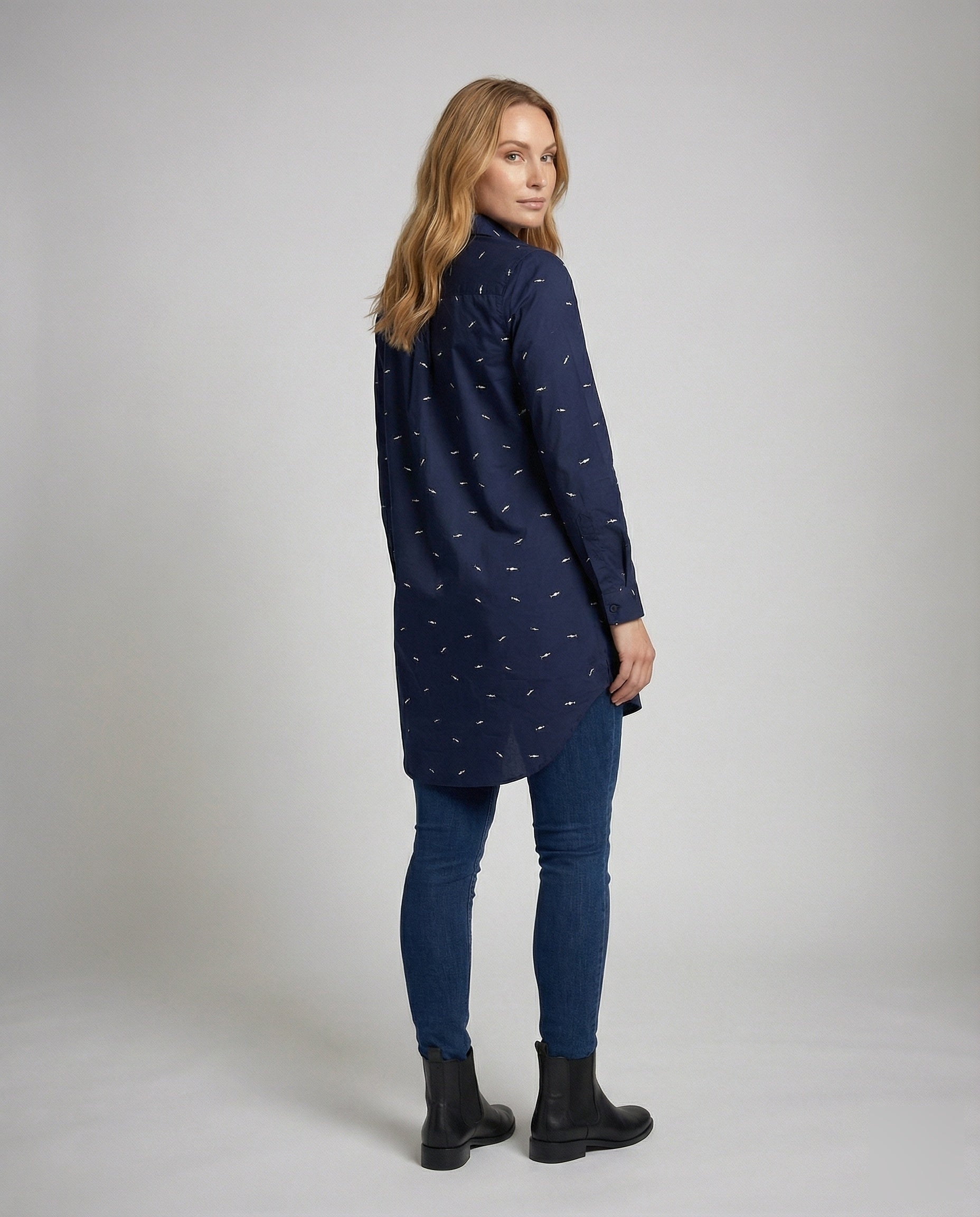 Product 15564333187402 - back_view