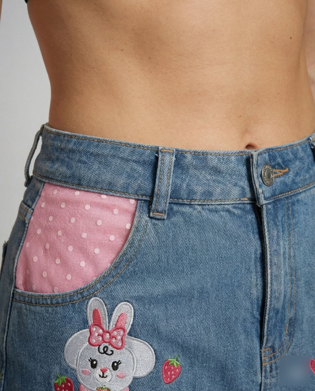 Product 15564343705930 - close_up_detail