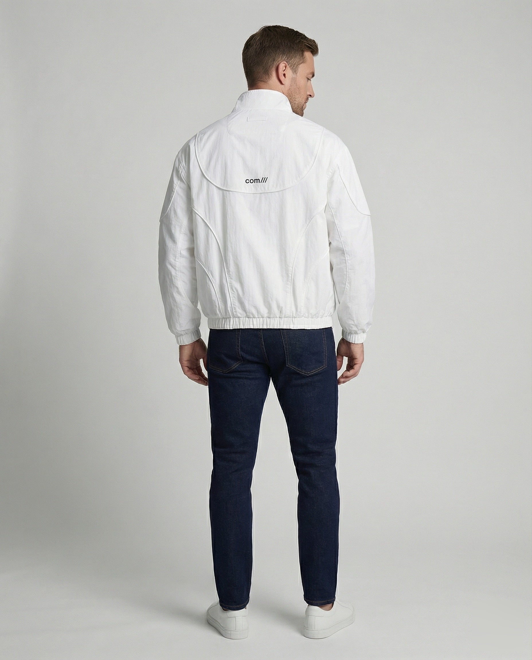 Product 15564360384842 - back_view