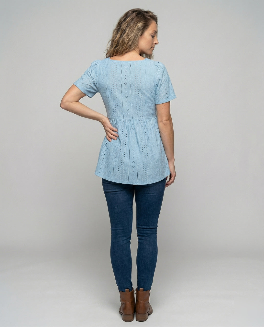Product 15566629273930 - back_view