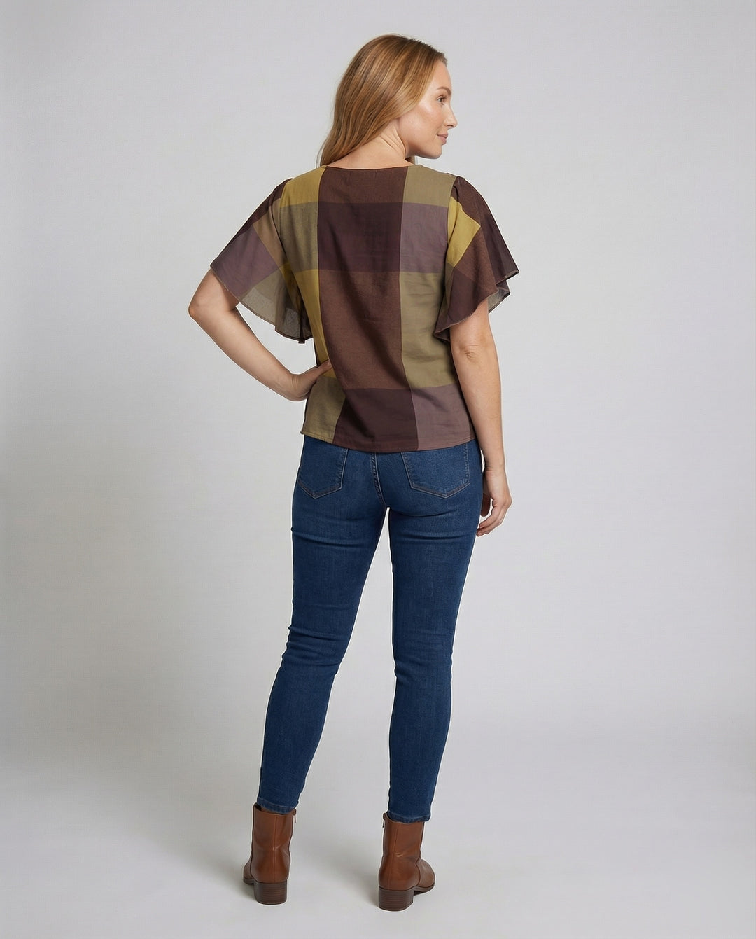 Product 15566667481418 - back_view