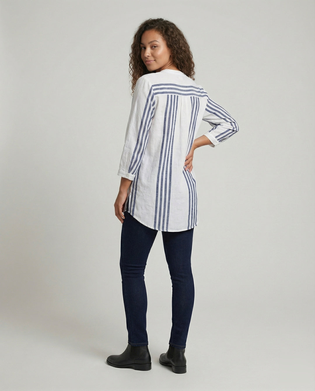 Product 15566683799882 - back_view