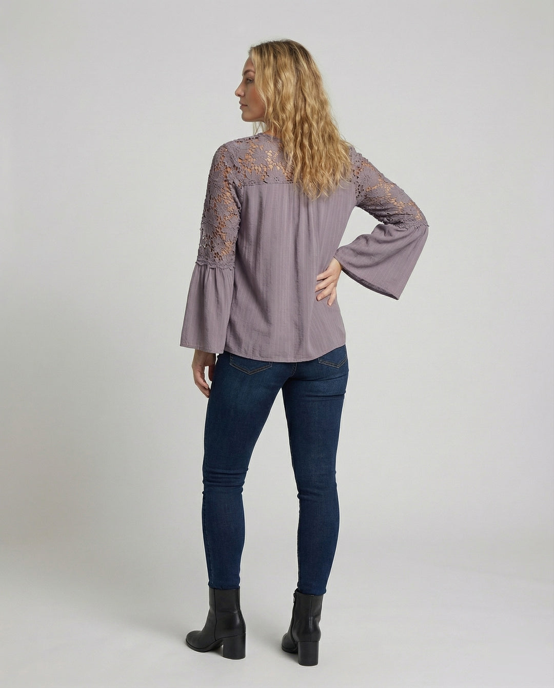 Product 15566686191946 - back_view