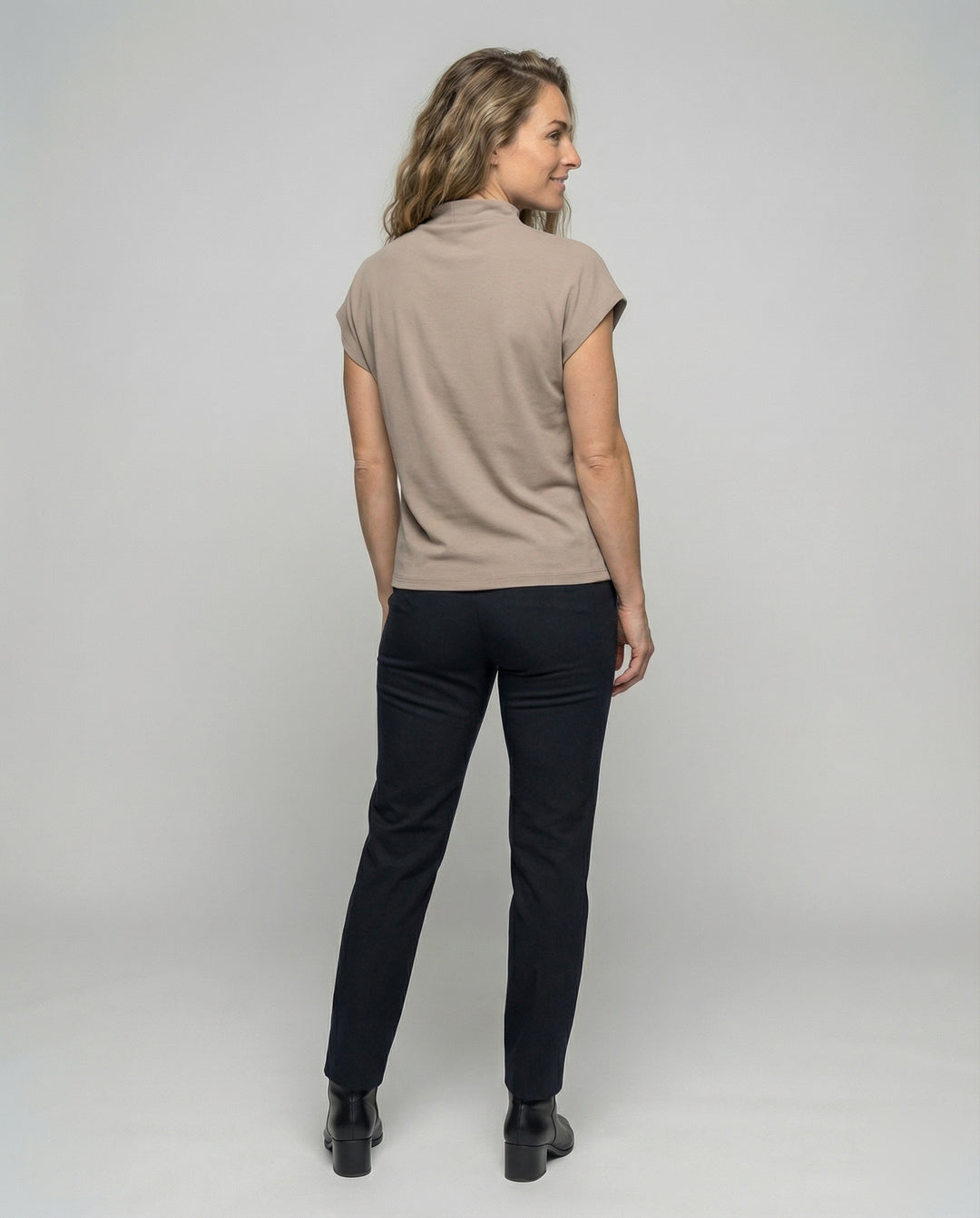 Product 15566692122954 - back_view