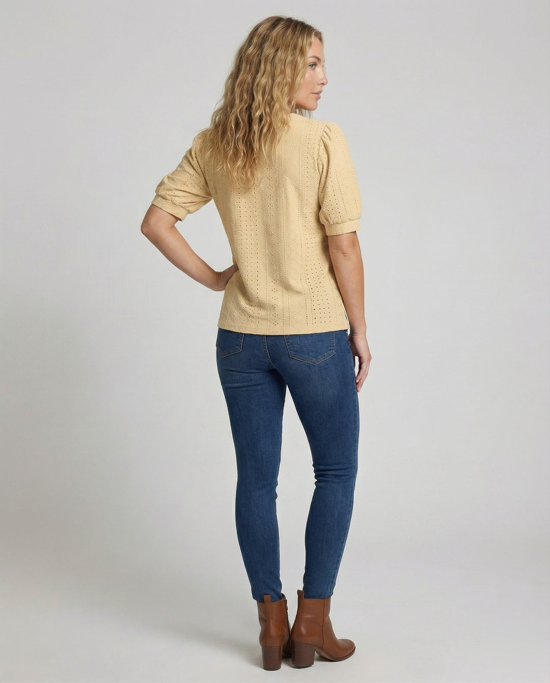 Product 15566693400906 - back_view