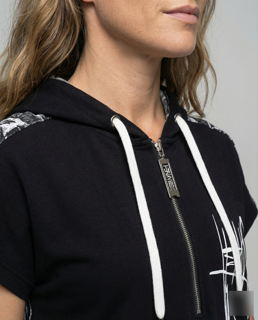 Product 15566719975754 - close_up_detail