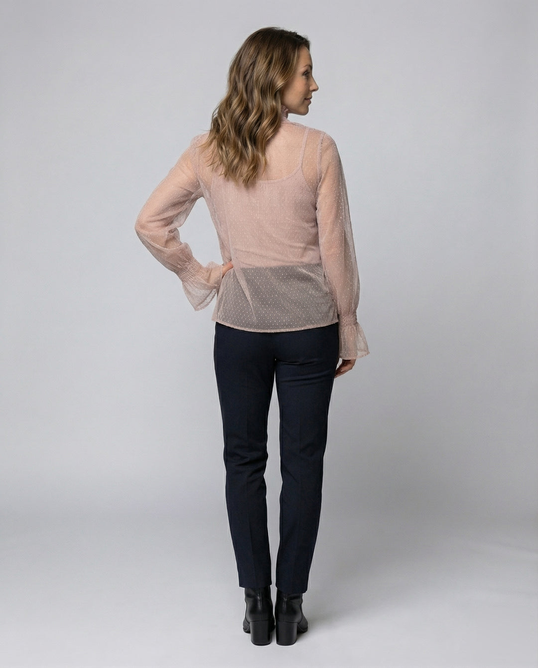 Product 15566729904458 - back_view