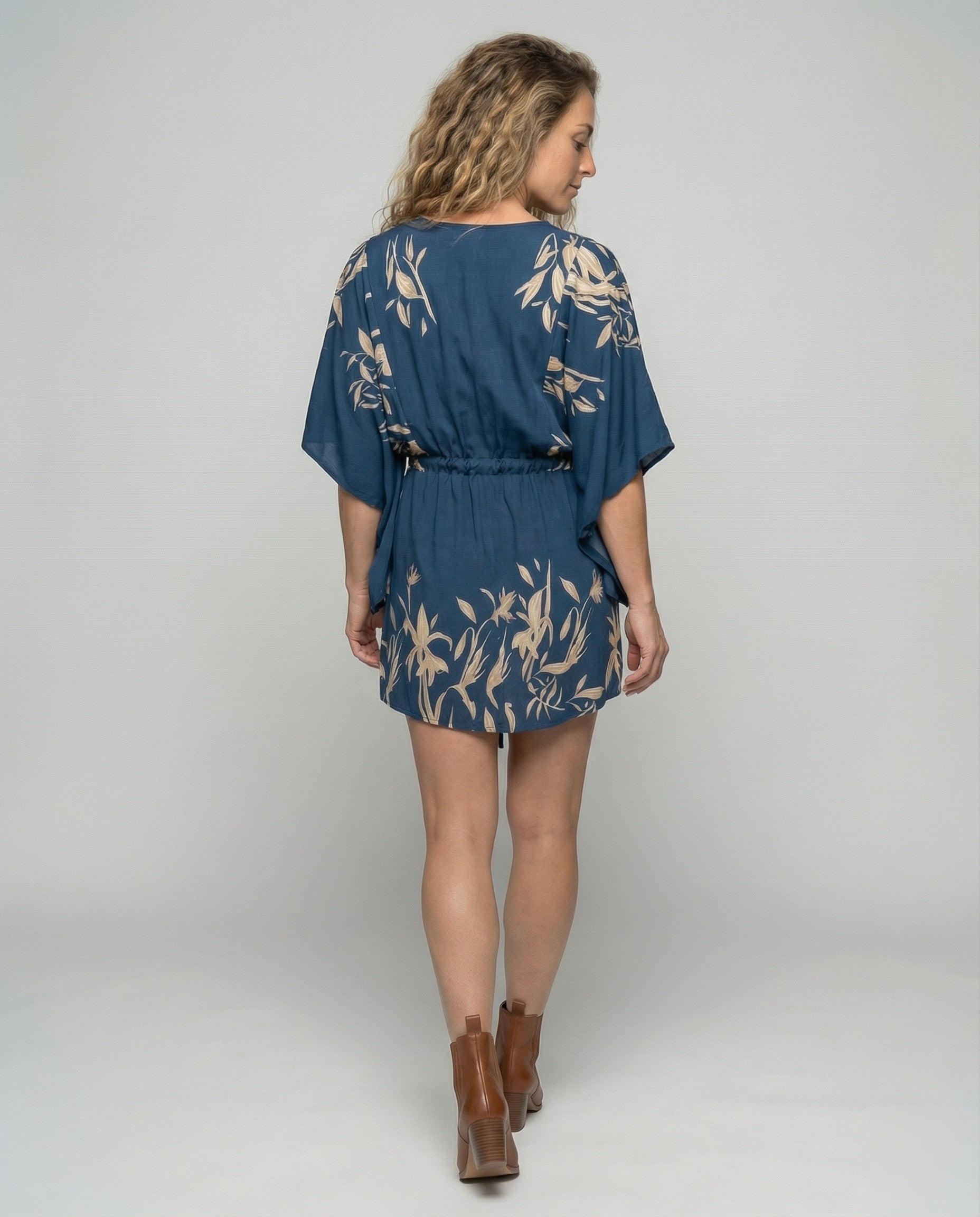 Product 15566732493130 - back_view