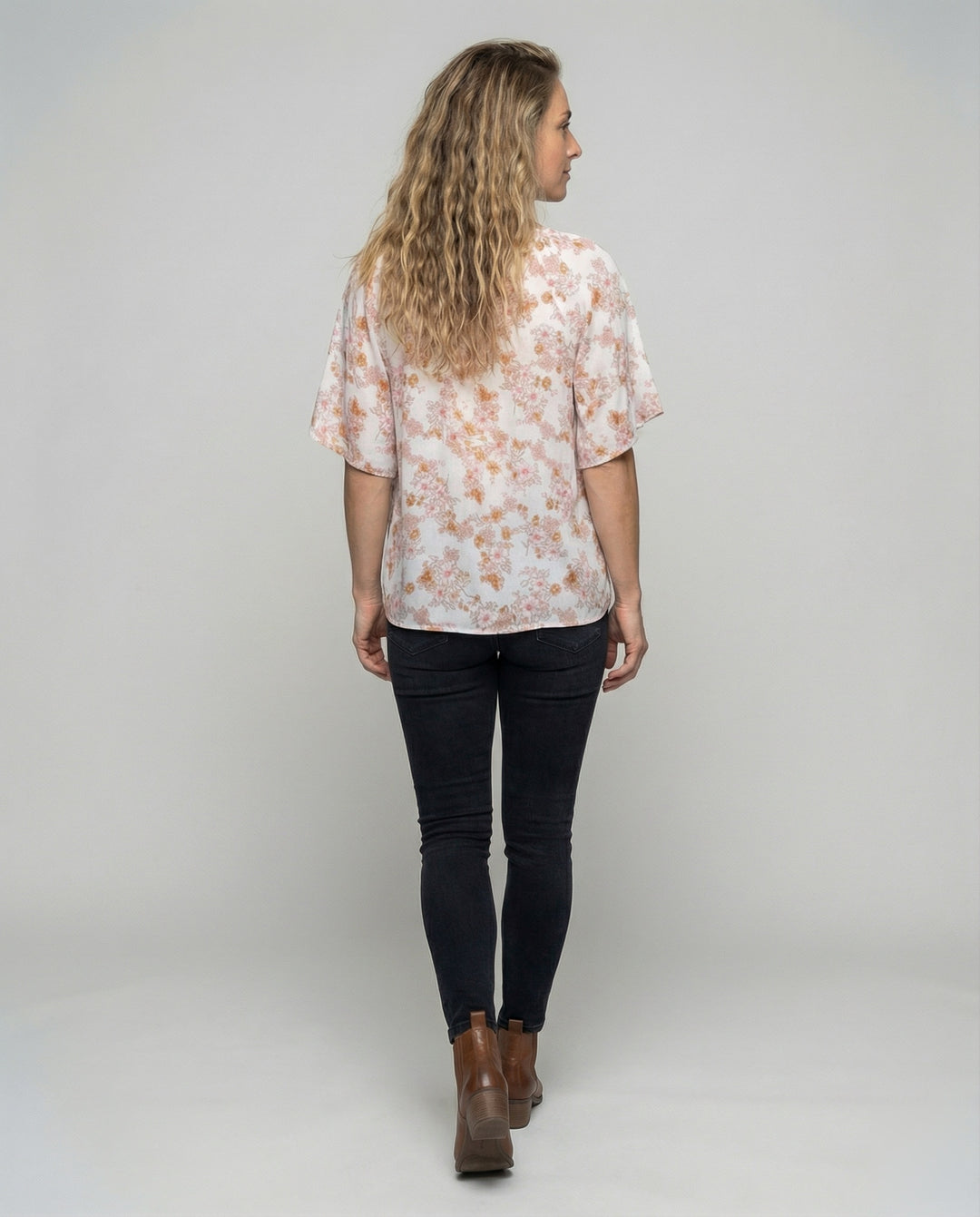 Product 15566733279562 - back_view