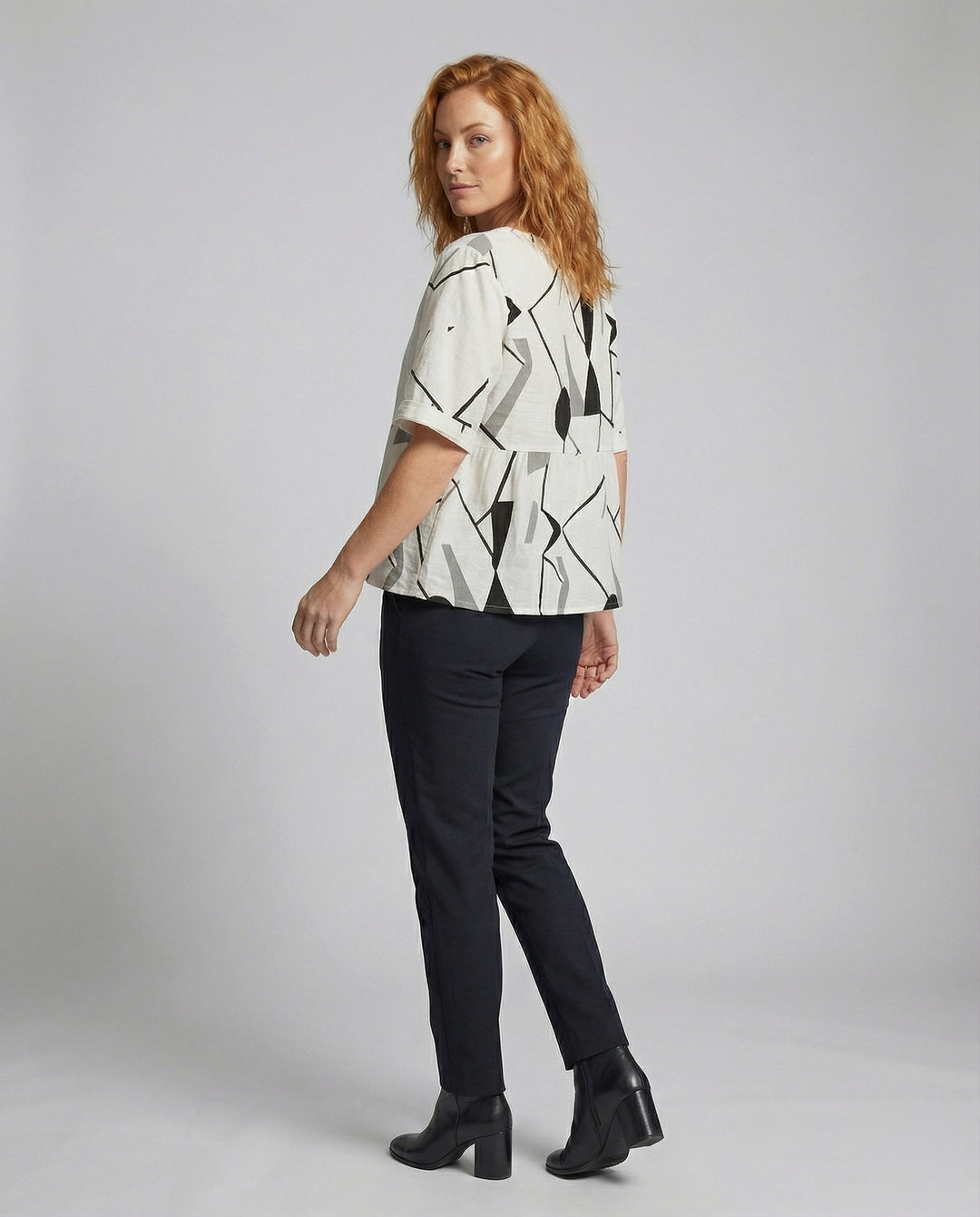 Product 15566737342794 - back_view