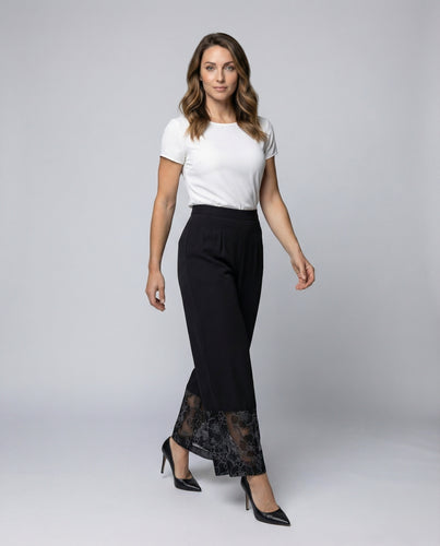 Damen nan elegante Hochbundhose mit weitem Bein, floraler Spitzenbordüre am Saum und Bügelfalte R&B