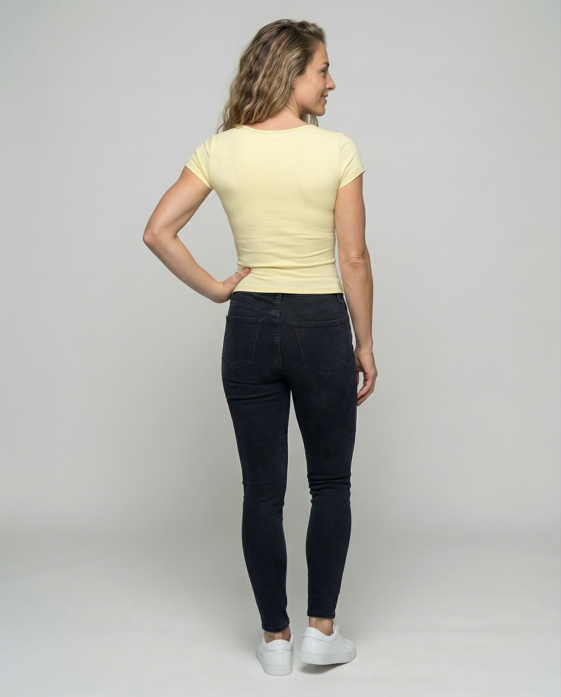 Product 15576228856138 - back_view
