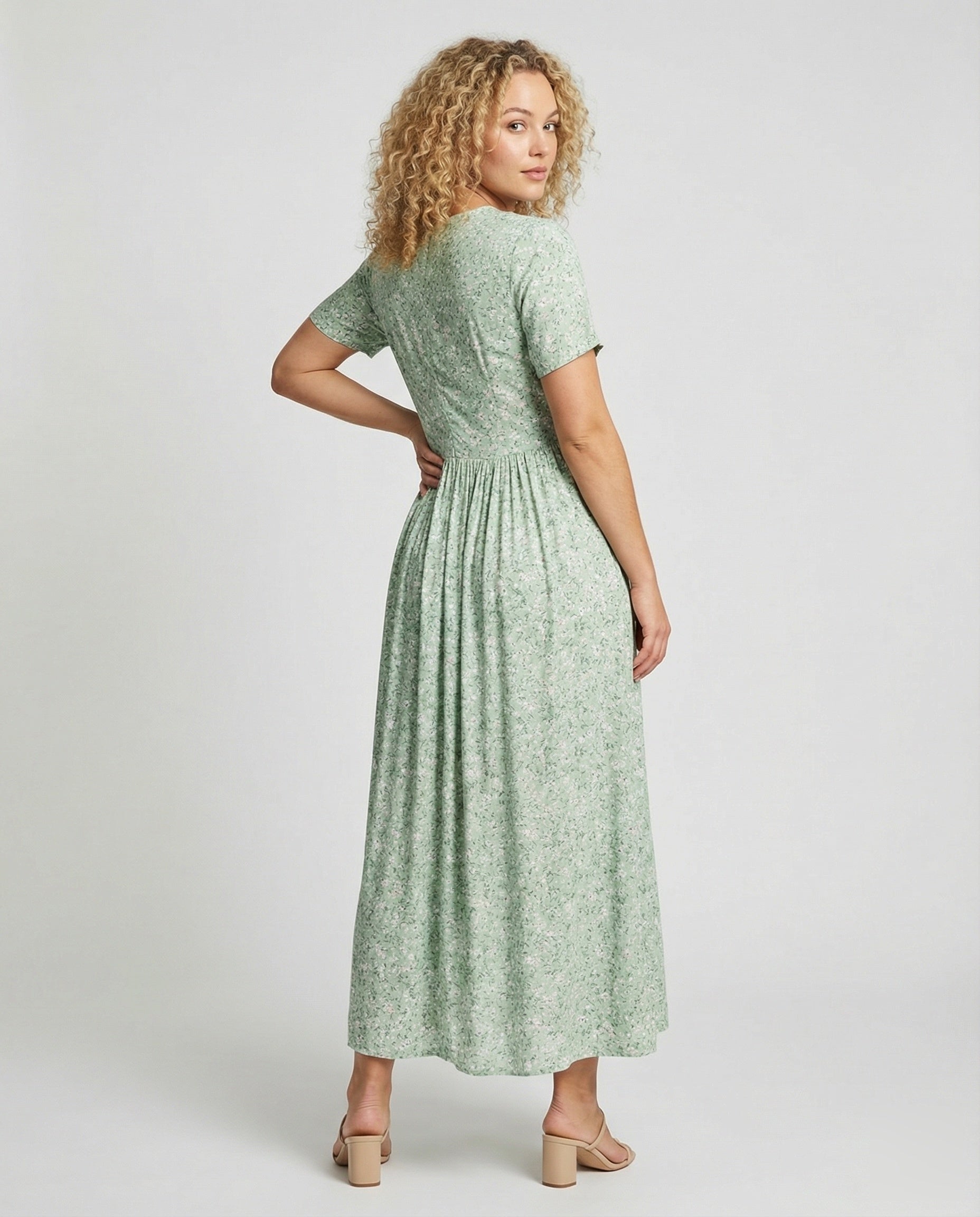 Product 15576229773642 - back_view