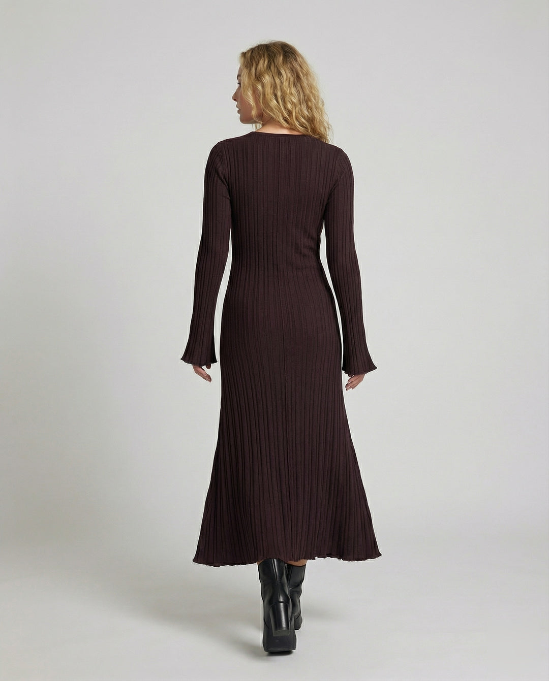 Product 15576229806410 - back_view