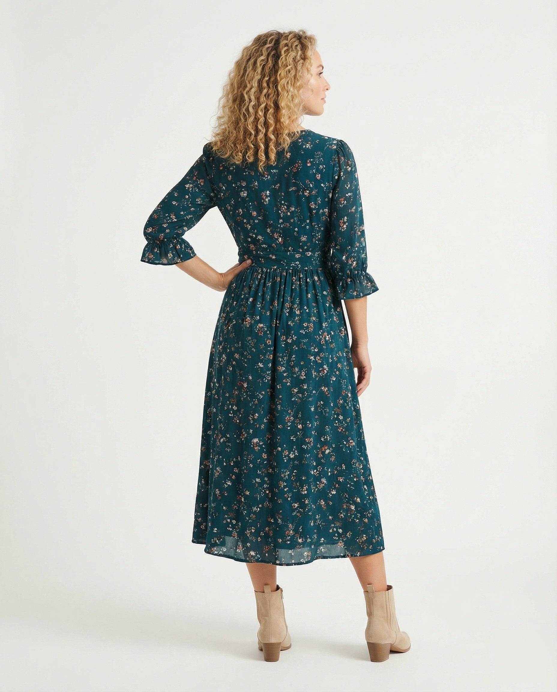 Product 15576229871946 - back_view