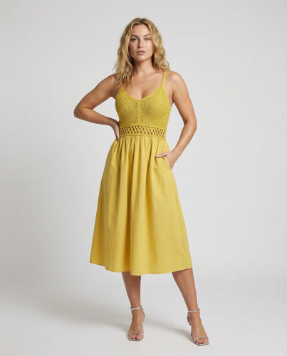 Damen nan gehäkeltes Spaghettiträger-Midikleid mit floraler Stickerei und schmeichelnder A-Linien-Silhouette R&B