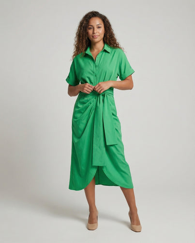 Damen nan Hemdblusenkleid mit Reverskragen, durchgehender Knopfleiste und drapierter Wickeloptik R&B