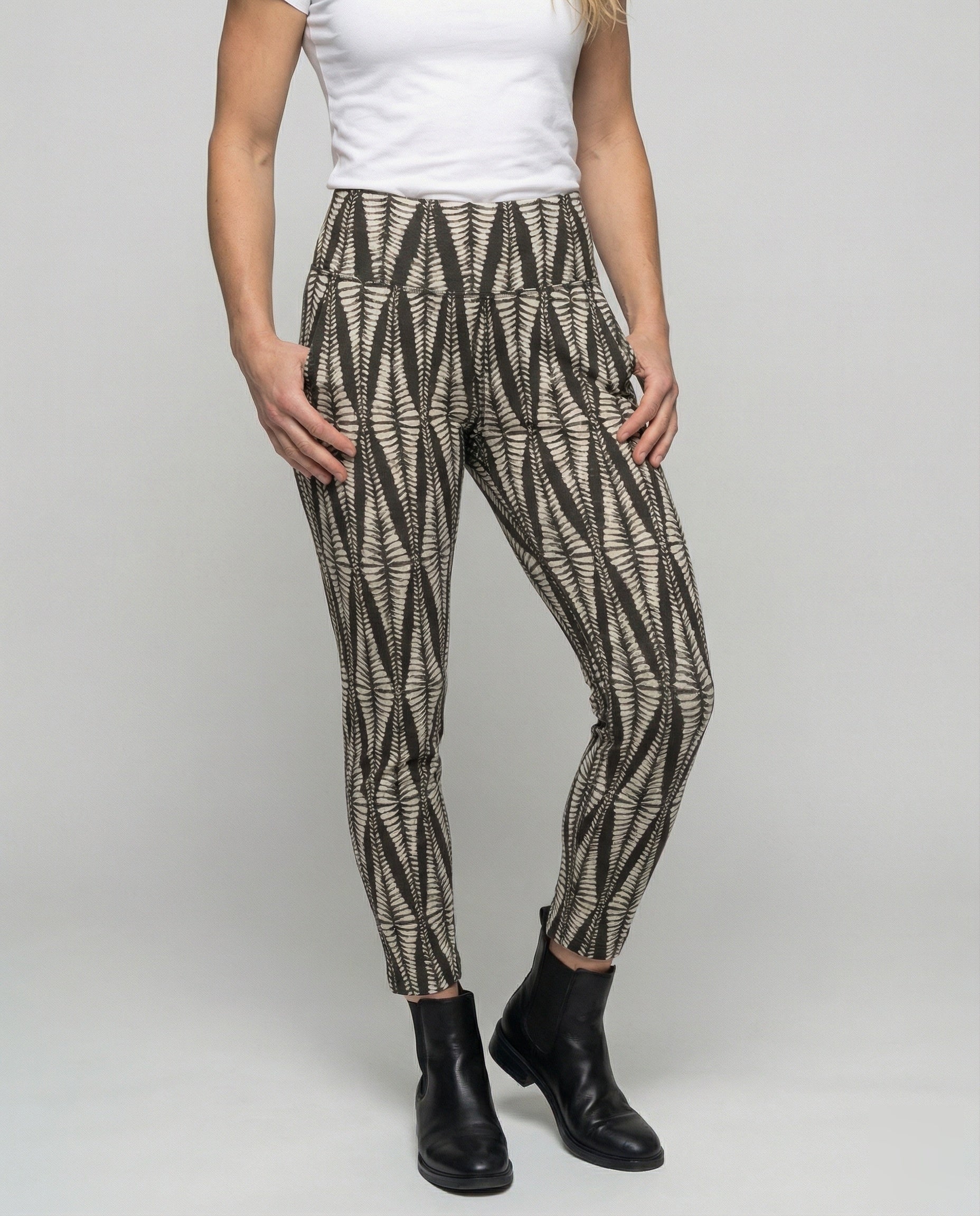 Product 15576235835722 - lower_body
